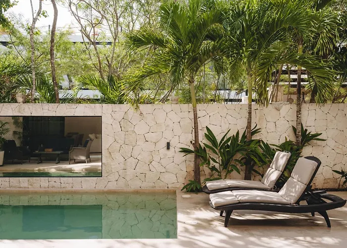 Villa Elegant 4 Bedroom Villa, Gated Access & Personalized Concierge *
