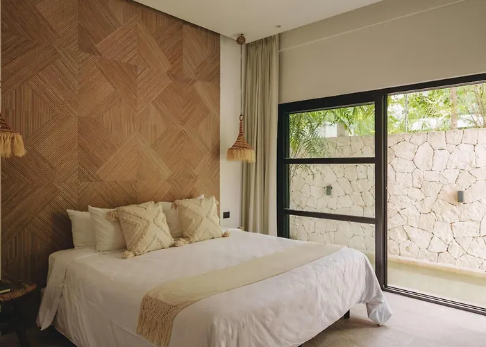Elegant 4 Bedroom Villa, Gated Access & Personalized Concierge Tulum