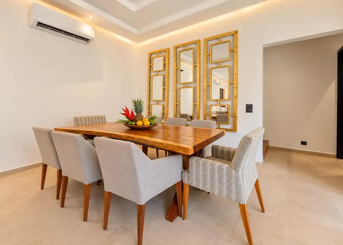 Villa Elegant 4 Bedroom Villa, Gated Access & Personalized Concierge