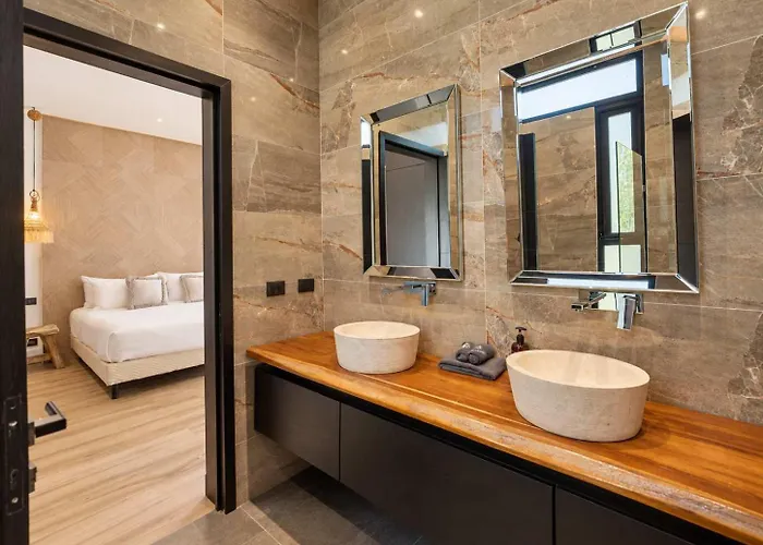 Elegant 4 Bedroom Villa, Gated Access & Personalized Concierge Villa Tulum