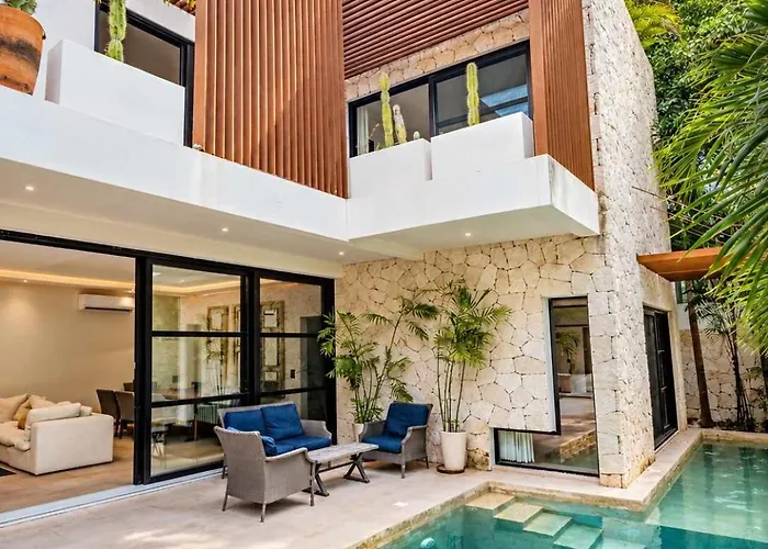 Elegant 4 Bedroom Villa, Gated Access & Personalized Concierge Tulum