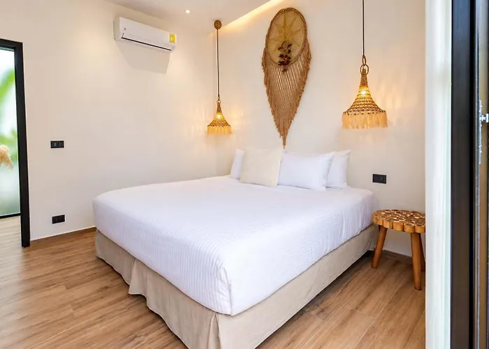 Elegant 4 Bedroom Villa, Gated Access & Personalized Concierge * Tulum