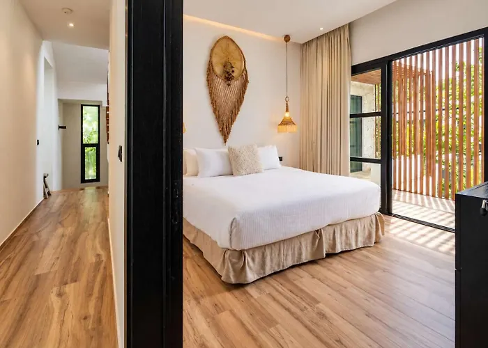 Elegant 4 Bedroom Villa, Gated Access & Personalized Concierge Villa