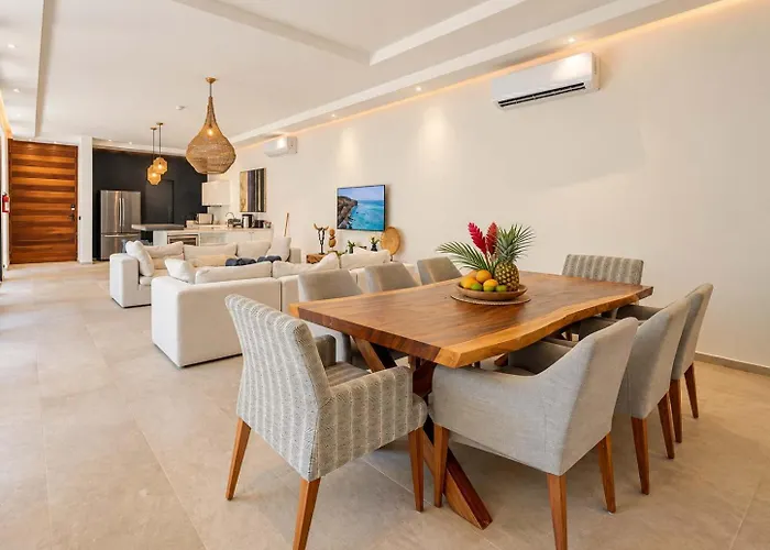 Elegant 4 Bedroom Villa, Gated Access & Personalized Concierge Villa Tulum