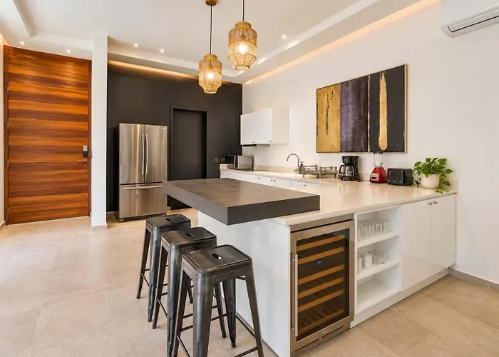 Elegant 4 Bedroom Villa, Gated Access & Personalized Concierge Tulum