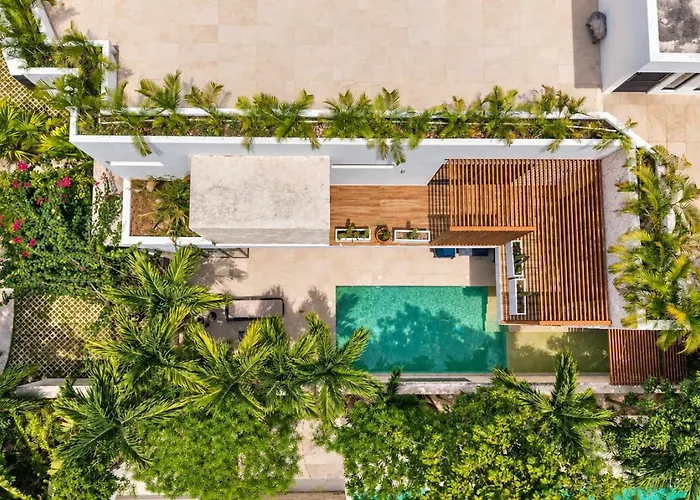 Villa Elegant 4 Bedroom Villa, Gated Access & Personalized Concierge *